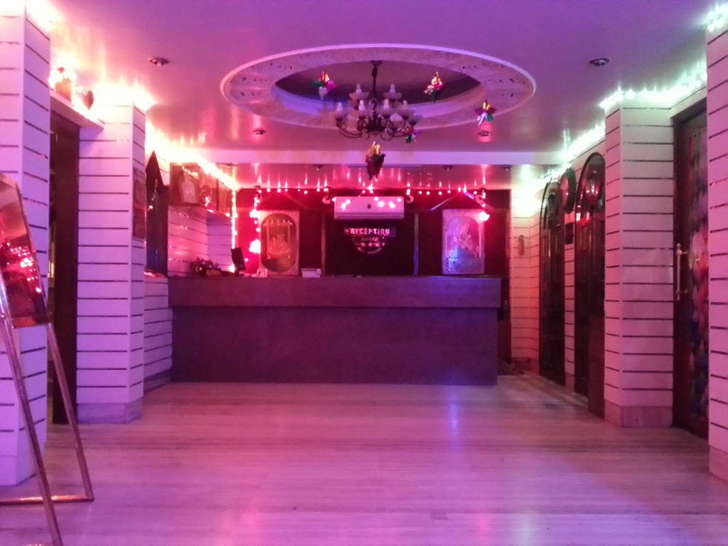 Oyo 15359 Hotel Kachandeep Jaipur Exteriör bild